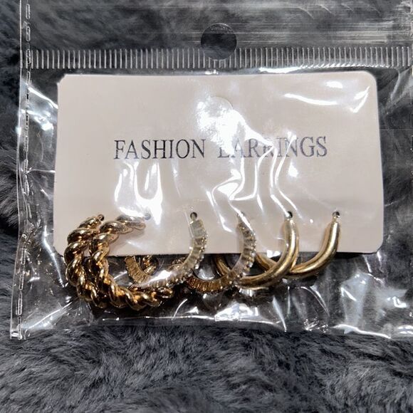 Hoop Earring Set - Picture 2 of 3